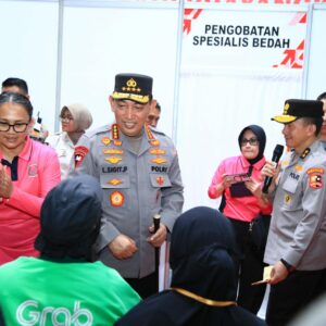Tinjau Booth Pelayanan Kesehatan Gratis, Kapolri Tegaskan Komitmen Pelayanan Maksimal
