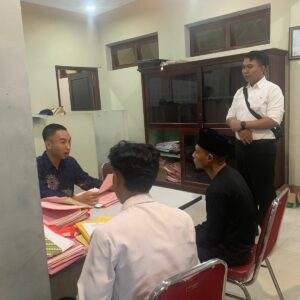 Tuntaskan Kasus Penggelapan, Unit 1C Reskrim Polres Dompu Serahkan Tersangka ke Kejaksaan