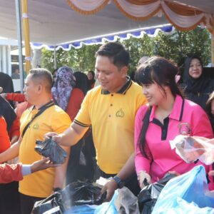 Menyambut Hari Bhayangkara Ke-79, Polres Sumbawa Gelar Pelayanan Publik di CFD Samota