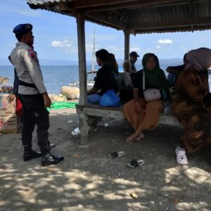 Polairud Polres Dompu Gencarkan Edukasi Keselamatan Laut di Pelabuhan Rakyat Calabai