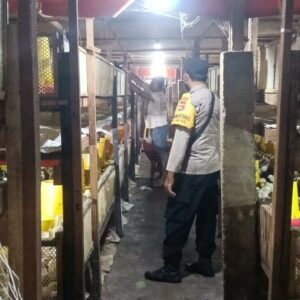 Ketahanan Pangan Nasional, Bhabinkamtibmas Ombe Baru Turun Langsung ke Peternakan