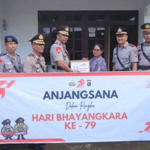 Dalam Rangka Hari Bhayangkara ke-79, Polres Sumbawa Barat Gelar Anjangsana ke Purnawirawan Polri