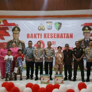 Semarak Hari Bhayangkara ke-79, Polda Sulut Gelar Bakti Kesehatan di Desa Pakuweru Minsel