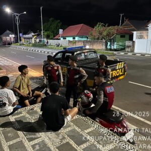 Ciptakan Rasa Aman, Sat Samapta Polres Sumbawa Barat Gelar Patroli Dialogis di Wilayah Kota Taliwang