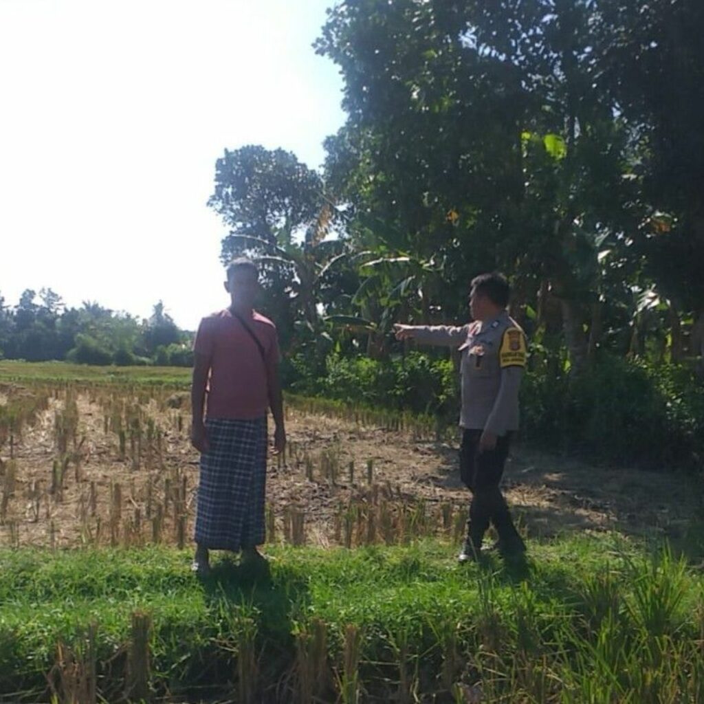 Bhabinkamtibmas Kuripan Edukasi Warga Soal Pertanian Pekarangan