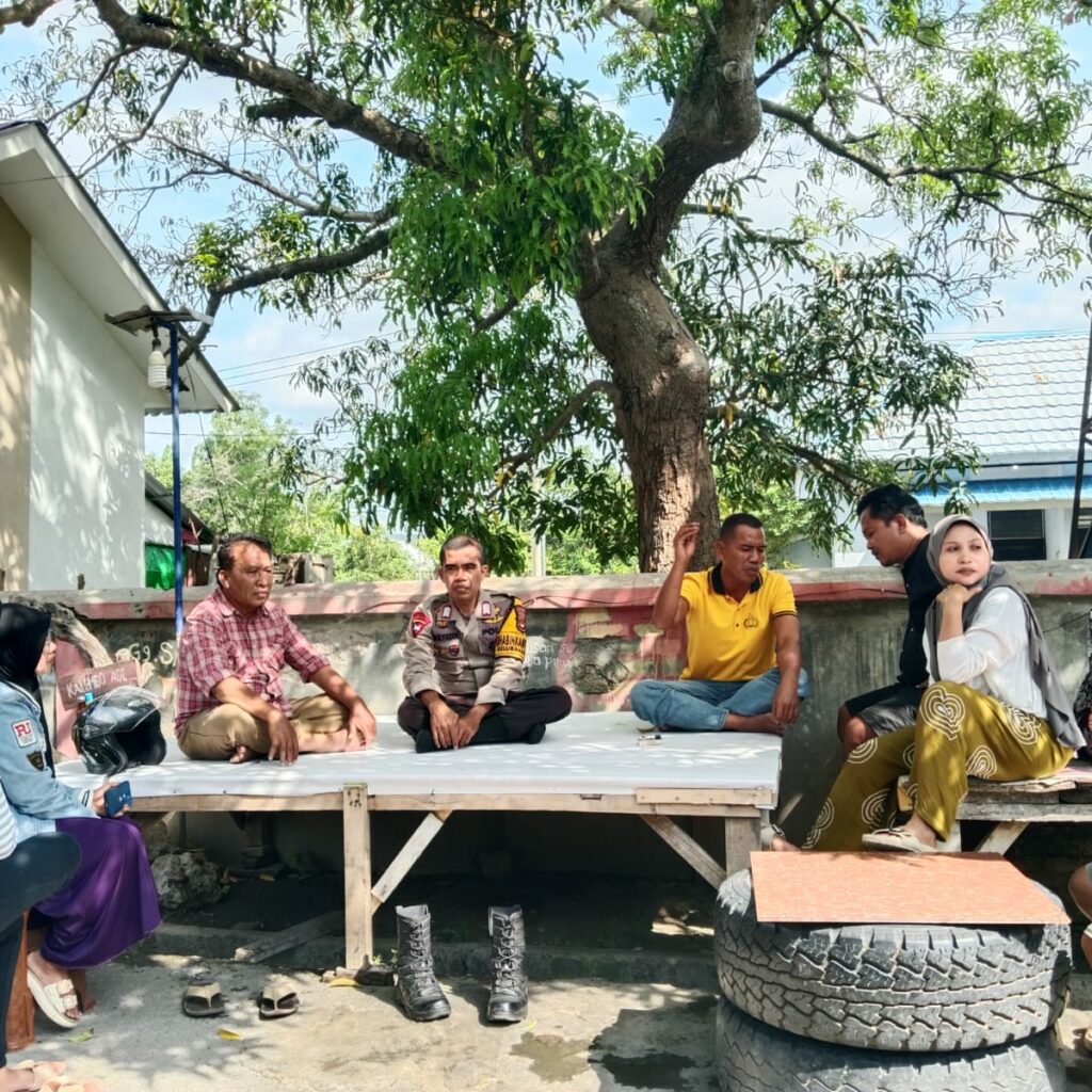 Polsek Asakota Laksanakan Giat Jum’at Curhat di Kelurahan Ule