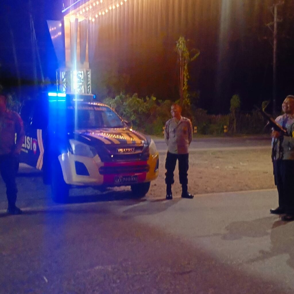 Patroli Blue Light Gabungan Piket Fungsi Polsek Rasanae Barat Ciptakan Situasi Kamtibmas yang Kondusif