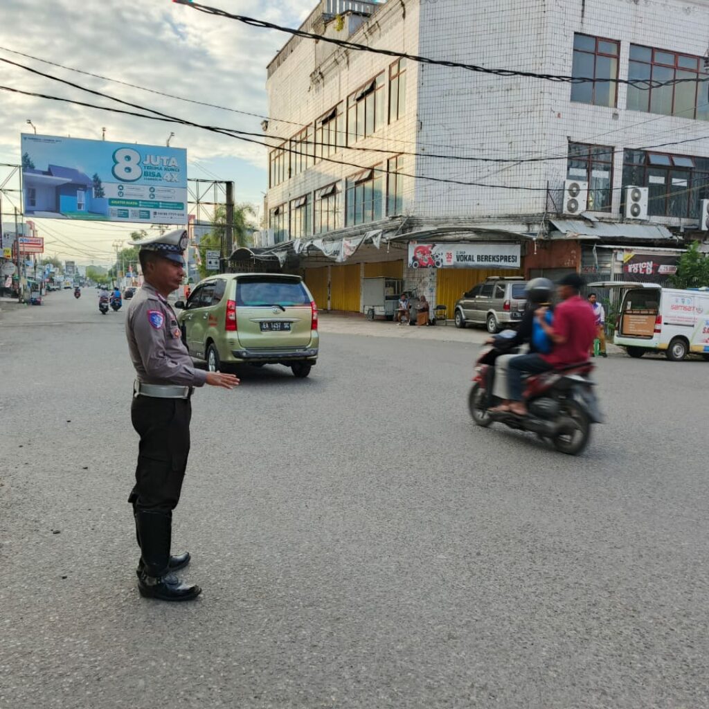 Sat Lantas Polres Bima Kota Laksanakan Rawan Pagi, Wujudkan Rasa Aman Bagi Pengguna Jalan