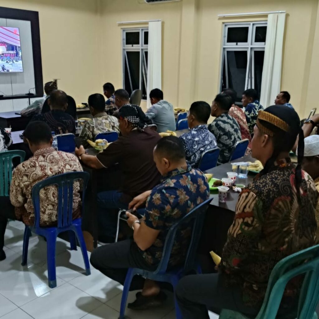 Polres Sumbawa Barat Gelar Nobar Wayang Kulit “Amartha Binangun” dalam Rangka Hari Bhayangkara ke-79