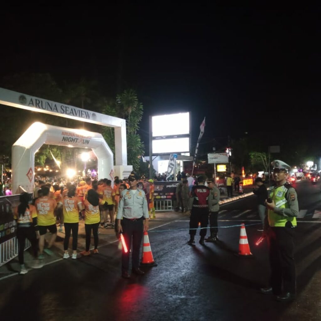Pariwisata Senggigi Diperkuat Lewat Event Lari Malam Berkelas