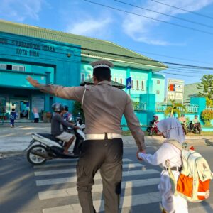 Personel Satlantas Polres Bima Kota Laksanakan Rawan Pagi, Antisipasi Kemacetan dan Laka Lantas