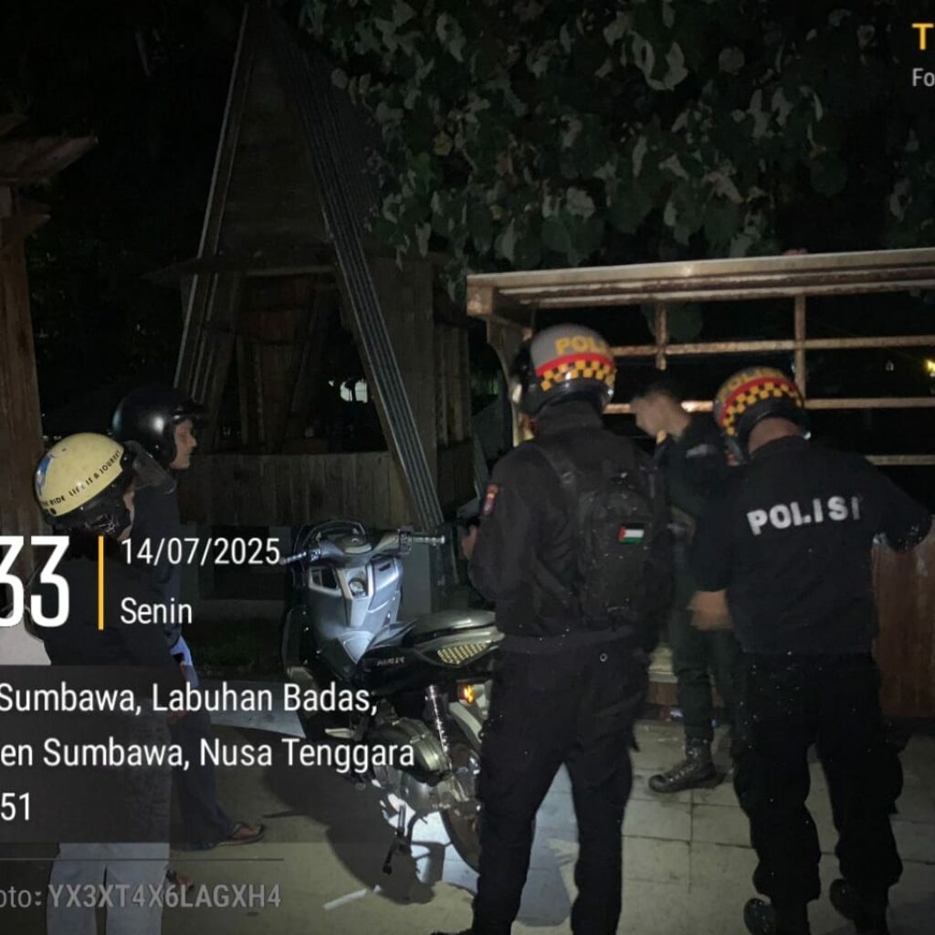 Polres Sumbawa Gelar Patroli KRYD di Pantai Slipper, Sasar Remaja dan Beri Himbauan Kamtibmas