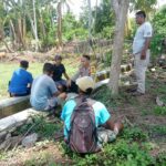 Bhabinkamtibmas Polsek Dompu Dampingi Petani Siapkan Lahan Jagung Di Desa Dorebara