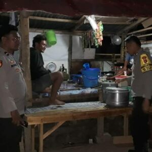 Pastikan Masyarakat Istirahat Dengan Nyaman Polsek Woha Gelar Patroli KRYD Mobile