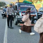 Personel Polsek Rasanae Barat Laksanakan Strong Point Pagi di Depan MTsN 1 Kota Bima