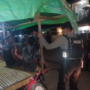 ‎ Sat Samapta Polres Bima Kota Laksanakan Patroli Blue Light di Dua Kelurahan Antisipasi Gangguan Kamtibmas