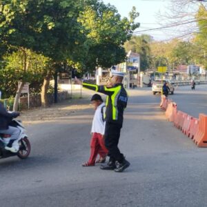 Demi Kelancaran Arus Lalulintas di Jam Sibuk, Satlantas Polres Bima Gelar PAM Rawan Pagi di Titik Rawan