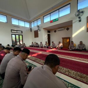 Polres Bima Kota Gelar Binrohtal Rutin, Tingkatkan Keimanan dan Moral Personel