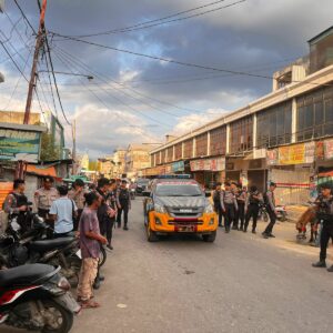 Sat Samapta Polres Bima Kota Laksanakan Patroli di Pusat Pertokoan dan Taman Amahami