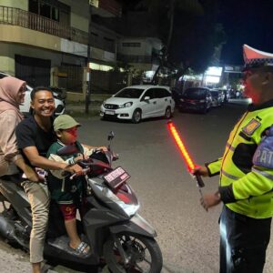 Sat Lantas Polres Bima Kota Gelar Blue Light Patrol dan Pengaturan Lalu Lintas di Seputaran Kota