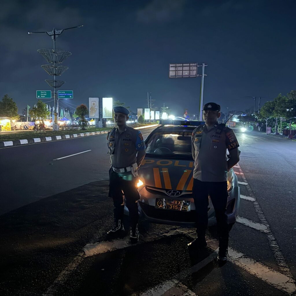 Patroli Blue Light Polsek Kediri Cegah Kejahatan Jalanan di Jalur Rawan BIL Lombok Barat