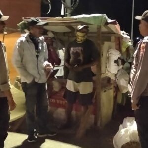 Personel Polsek Kawasan Pelabuhan Laut Bima Laksanakan Patroli Rutin, Jaga Keamanan Aktivitas Bongkar Muat