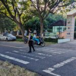 Rawan Pagi, Polsek Poto Tano Hadir Jaga Keamanan di Sekitar SMAN 1 Poto Tano