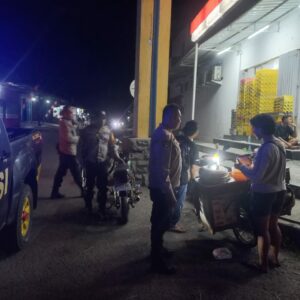 Polsek Rasanae Barat Gelar Patroli Blue Light, Jaga Kamtibmas di Wilayah Hukum