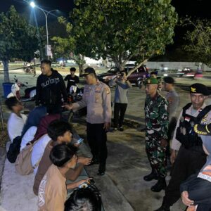 Patroli Gabungan Kryd, Polres Bima Kota Dan Kodim 1608 Bima Antisipasi Gangguan Kamtibmas