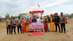 Bhayangkari Ranting Manggelewa Beri Warna di Pawai Budaya & Upacara Penurunan Bendera HUT RI ke-80
