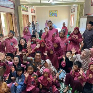 Kapolres Lombok Utara Bersama Ketua Bhayangkari Laksanakan Silaturahmi di SLBN 1 KLU