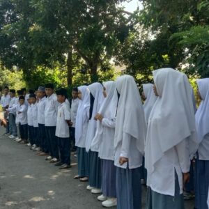 Sat Binmas Polres Lombok Utara Gelar Sosialisasi di SMK Babusallam Gangga
