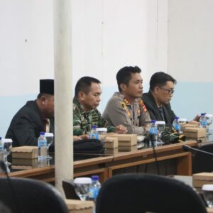 Kapolres Lombok Utara Hadiri Rapat Paripurna DPRD KLU Bahas Laporan Anggaran dan Penandatanganan Nota Kesepakatan KUA-PPAS APBD 2026