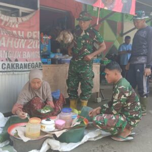 Cerita Inaq Alimudin, Jajakan Cita Rasa Sasak di Lokasi TMMD Ke-126 Kodim 1606 Mataram