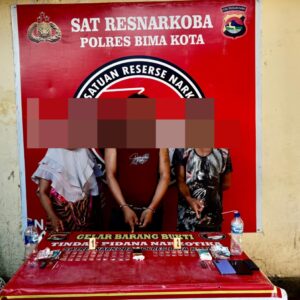 Nekat Jual Narkoba, Pasutri dan Seorang Pria Diciduk Tim Opsnal Sat Resnarkoba Polres Bima Kota