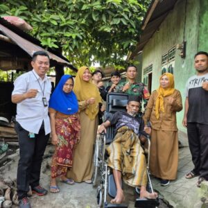 Sinergi TNI dan Dinsos NTB, Ringankan Beban Warga Langko