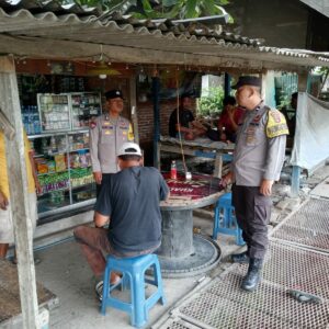 Patroli Dialogis Polsek Maluk Kedepankan Komunikasi Humanis Demi Wujudkan Harkamtibmas di Wilayah Maluk