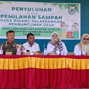 Bhabinkamtibmas Desa Lamusung Hadiri Penyuluhan Pemilahan Sampah dalam Program Pembangunan Desa
