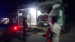 Patroli Pemukiman, Polres Lombok Tengah Berikan Rasa Aman kepada Masyarakat pada Malam Hari