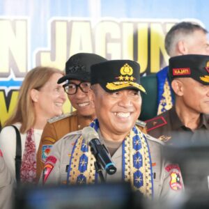 Polri Perkuat Ketahanan Pangan Nasional: Wakapolri Bersama Menko Pangan Tanam Jagung di Lampung Selatan