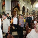 Tinjau 2 Gereja, Kapolri Pastikan Pengamanan dan Pelayanan Misa Malam Natal