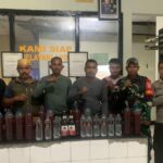 Pangkas Biang Kerok Keresahan Masyarakat dan Jaga Stabilitas Kamtibmas Jelang Pergantian Tahun, Polsek Bolo Sita Puluhan Botol Miras
