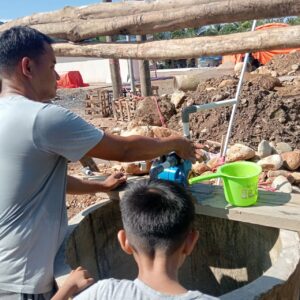 Polres Padang Pariaman Gencarkan Pembangunan Sumur Cincin di Hunian Sementara Warga Anduriang