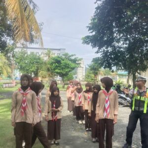 Satlantas Polres Lobar Bina Pramuka Saka Bhayangkara