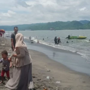 Polsek Lembar Amankan Wisata Pantai Cemare dari Gangguan 3C