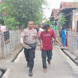 Cepat, tepat, tuntas, Polsek Bolo Amankan Terduga Pelaku Penggelapan SPM dari Amukan Masa